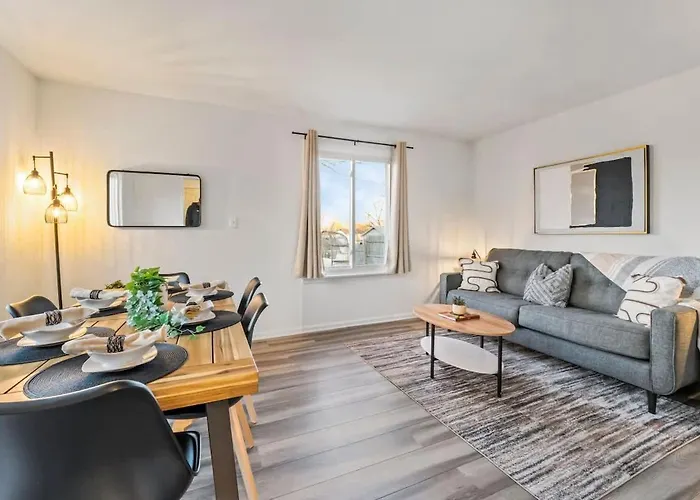 King Bed 7 Min To Hwy & Mall Holiday home